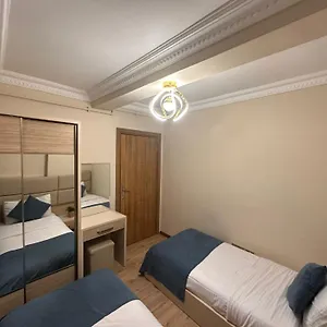 Apartment Overland
