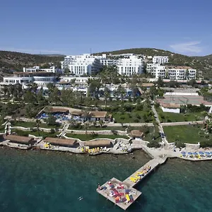 Hotel &
